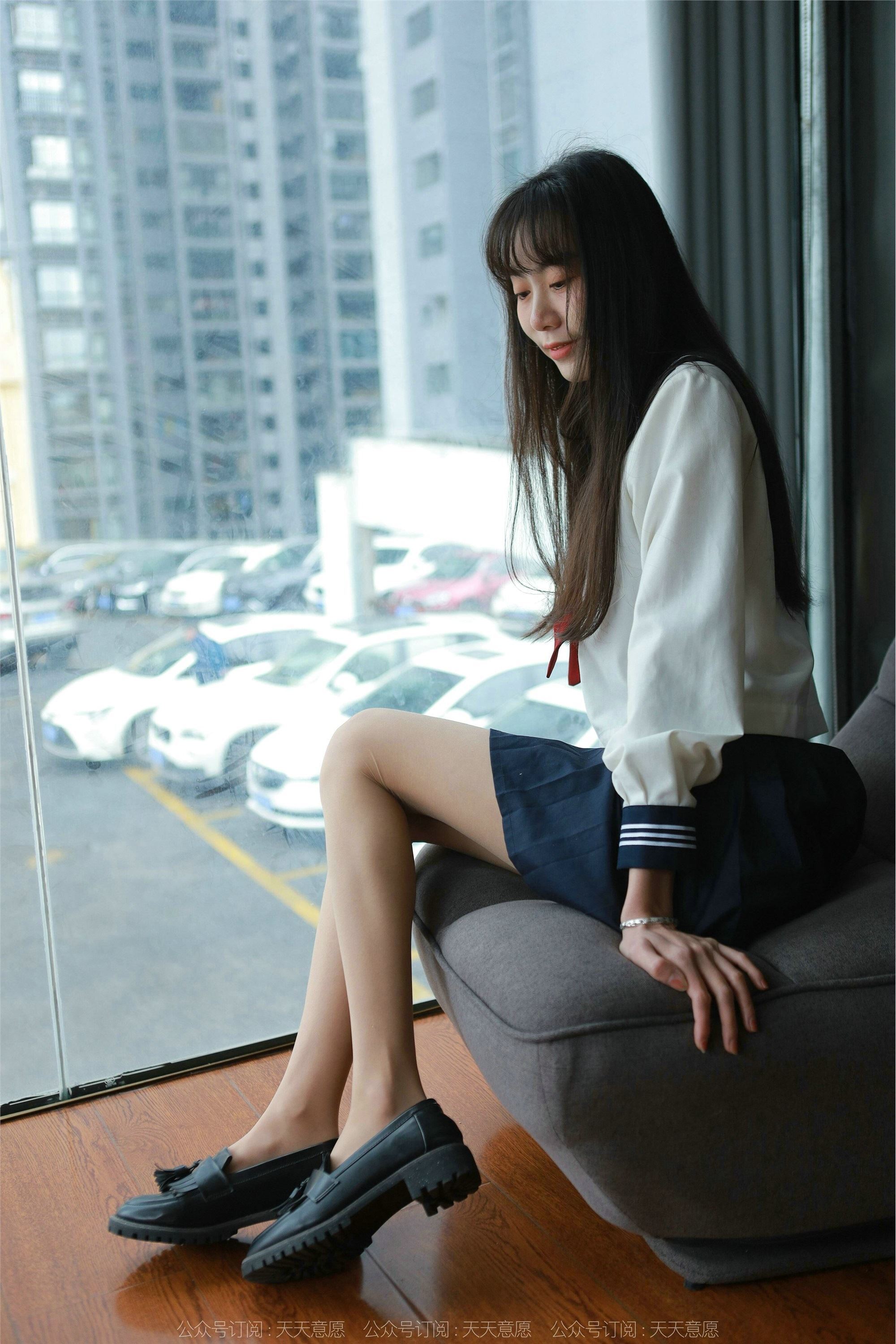 IESS异思趣向  2022.03.03 丝享家1018：团团《可爱JK装》